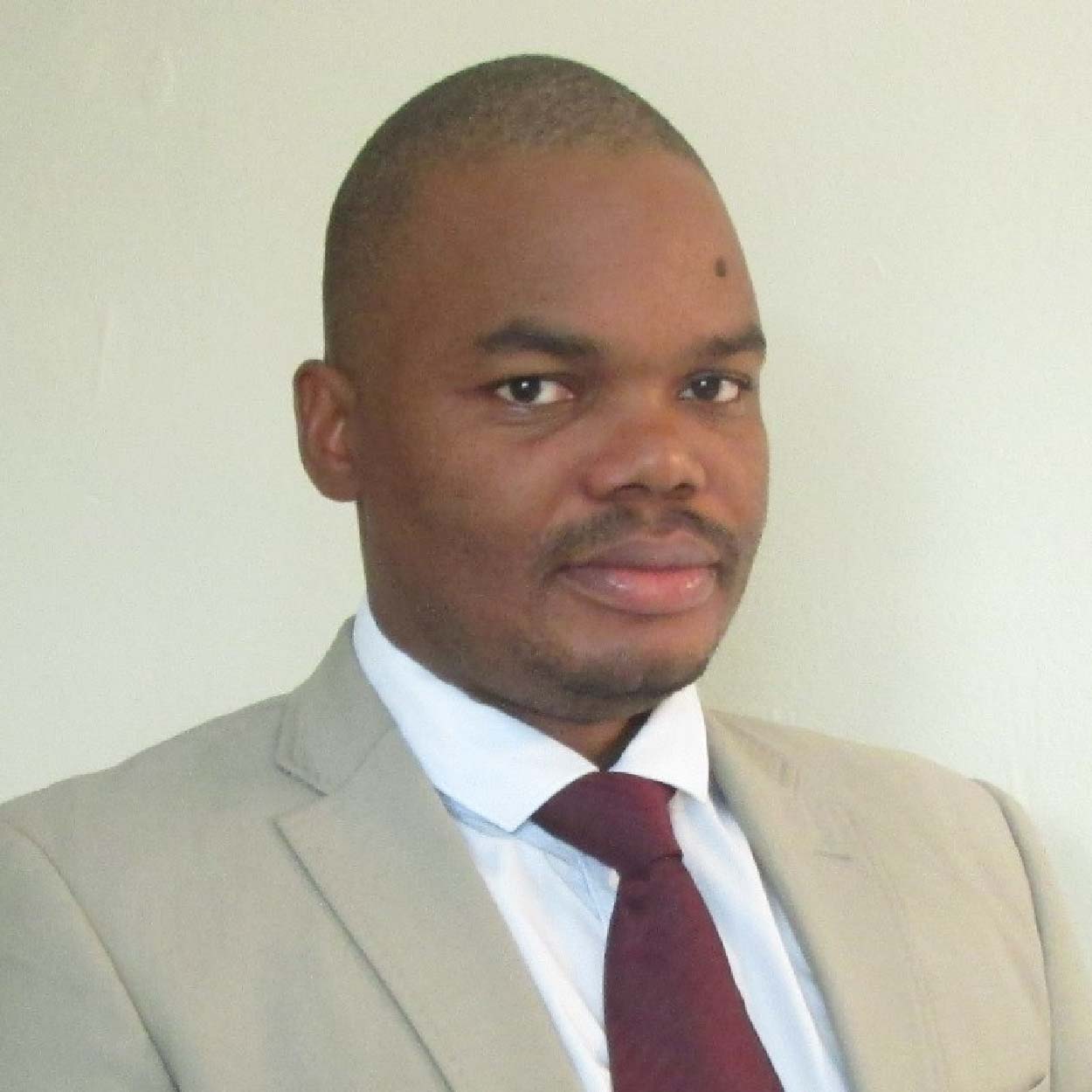 Elídio Massuanganhe